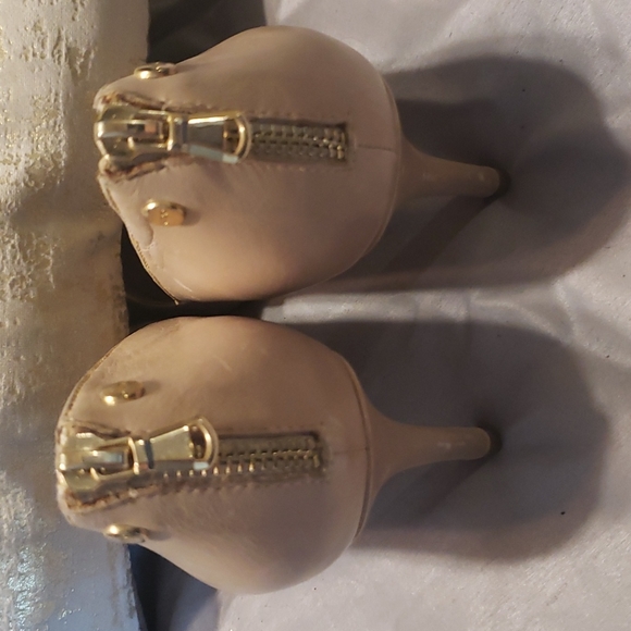 Aldo Dressy Heels - Picture 6 of 8